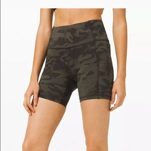 Lululemon Fast and Free 6” short